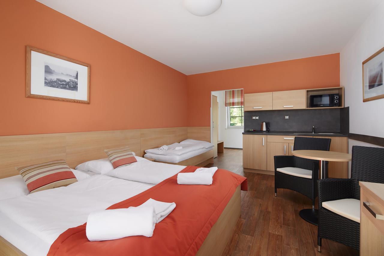Jbx Resort Hotel Albatros Přední Výtoň Kültér fotó