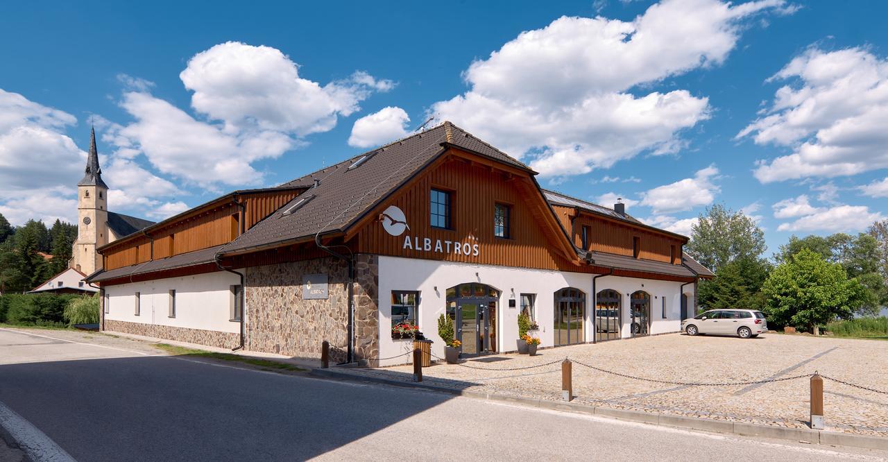 Jbx Resort Hotel Albatros Přední Výtoň Kültér fotó